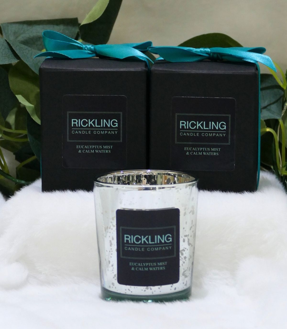 Christmas Home Candle - Eucalyptus  Mist & Calm Waters.